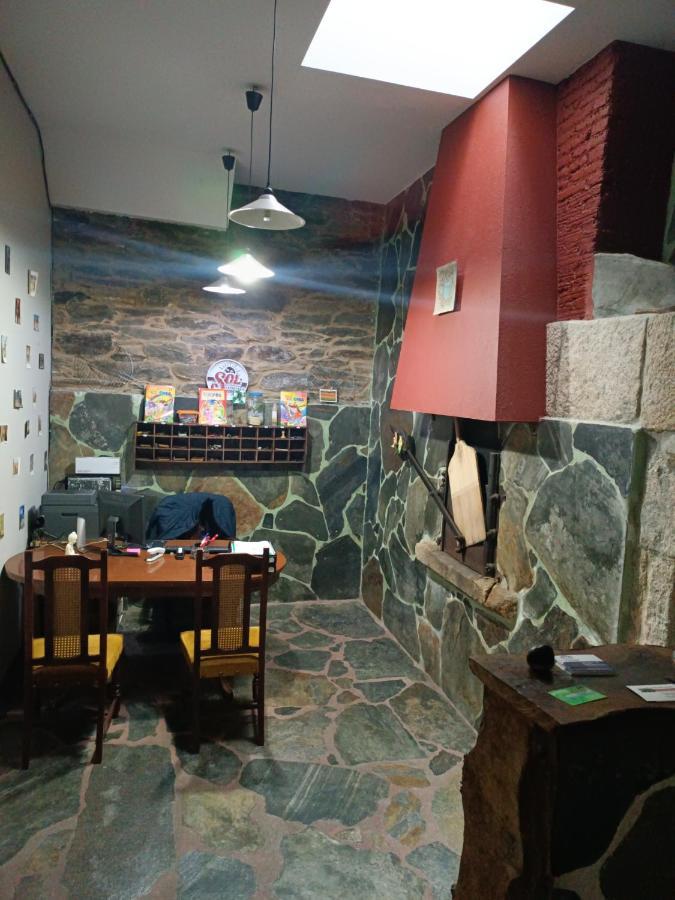 Pension Y Albergue Matias Locanda 萨里亚 外观 照片