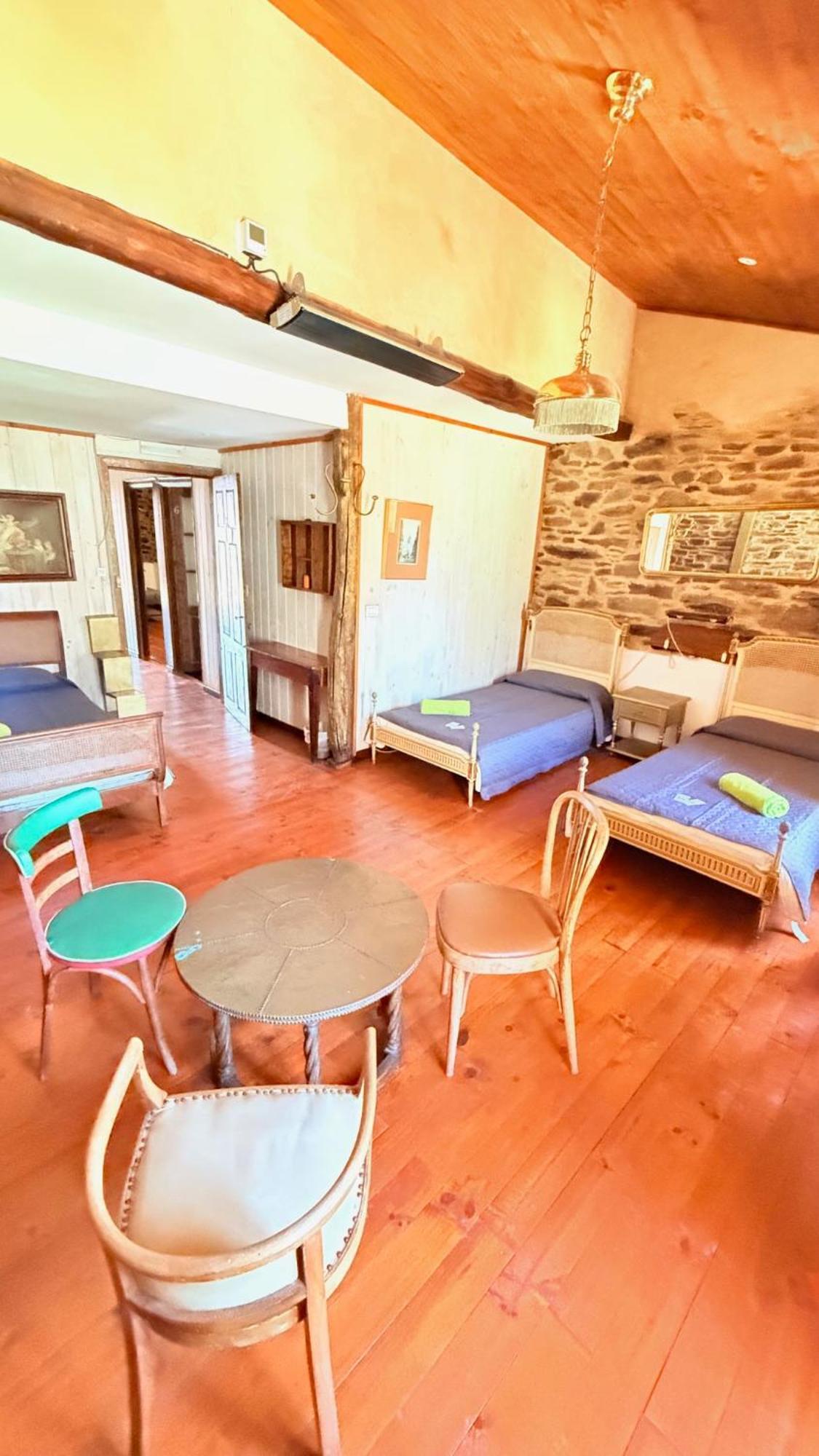 Pension Y Albergue Matias Locanda 萨里亚 外观 照片