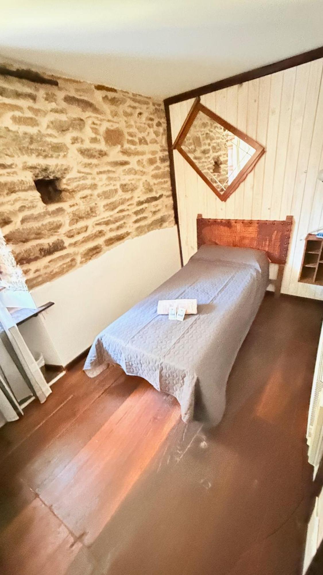 Pension Y Albergue Matias Locanda 萨里亚 外观 照片